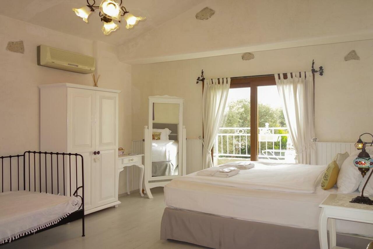 Peri Art Hotel Алакати Екстериор снимка