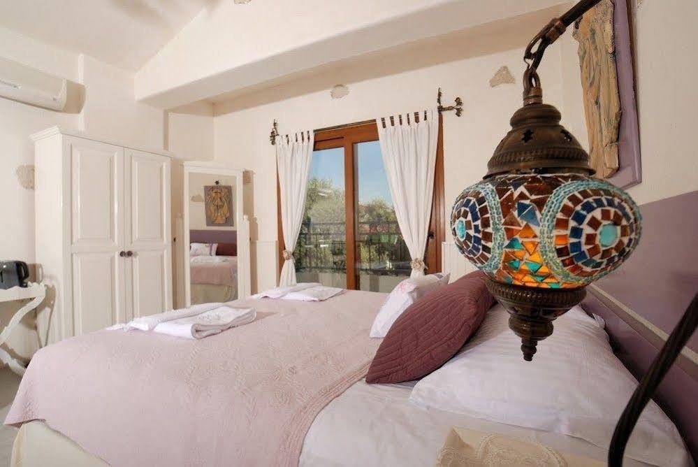 Peri Art Hotel Алакати Екстериор снимка